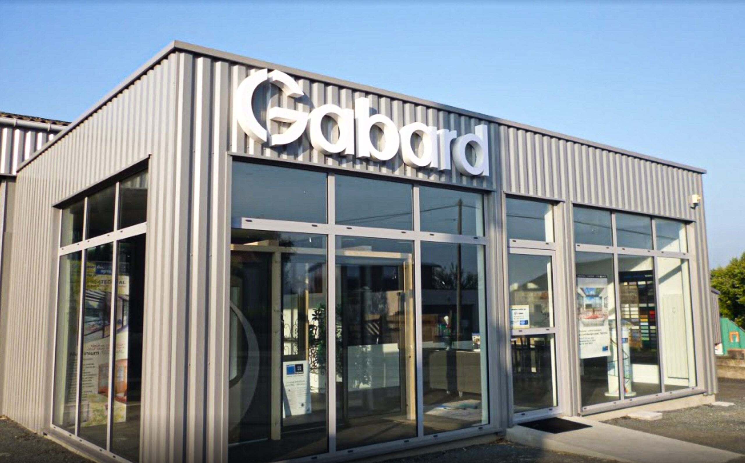 MENUISERIE ET FERRONNERIE À CHOLET