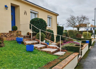 ESCALIER (28) ESCALIER (28)