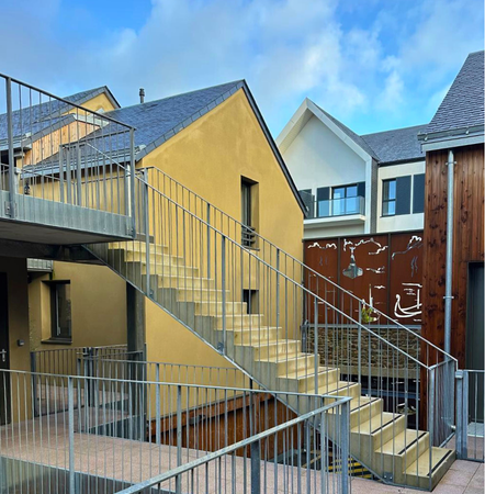 Garde-corps barreaudés en acier galvanisé