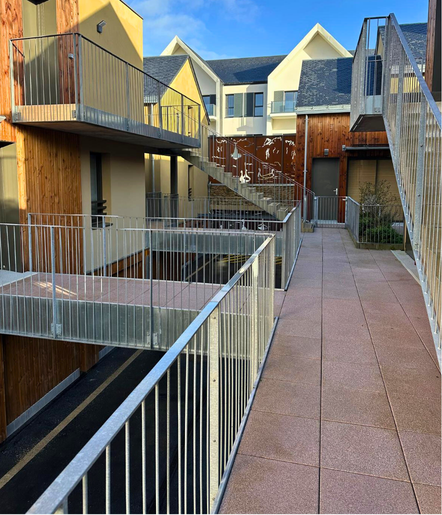 Garde-corps barreaudés en acier galvanisé (5)